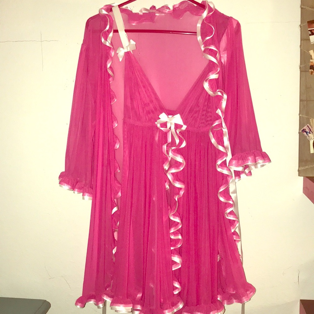 Sale❗️La vie en rose pink sleep wear dress & robe